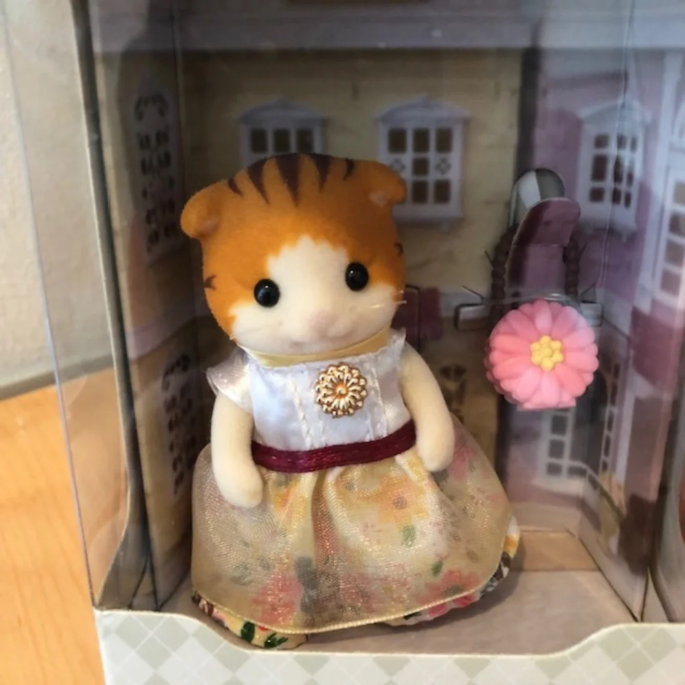 New Calico Critters Town Girl Series Maple Cat Special Edition - Picture 2 of 8
